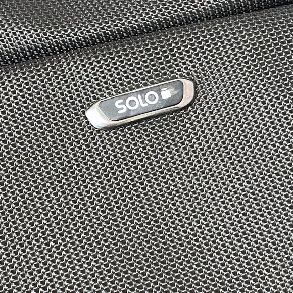 Solo New York Laptop Bag Shoulder Briefcase 15.6" Padded Computer Work Travel - Picture 2 of 16